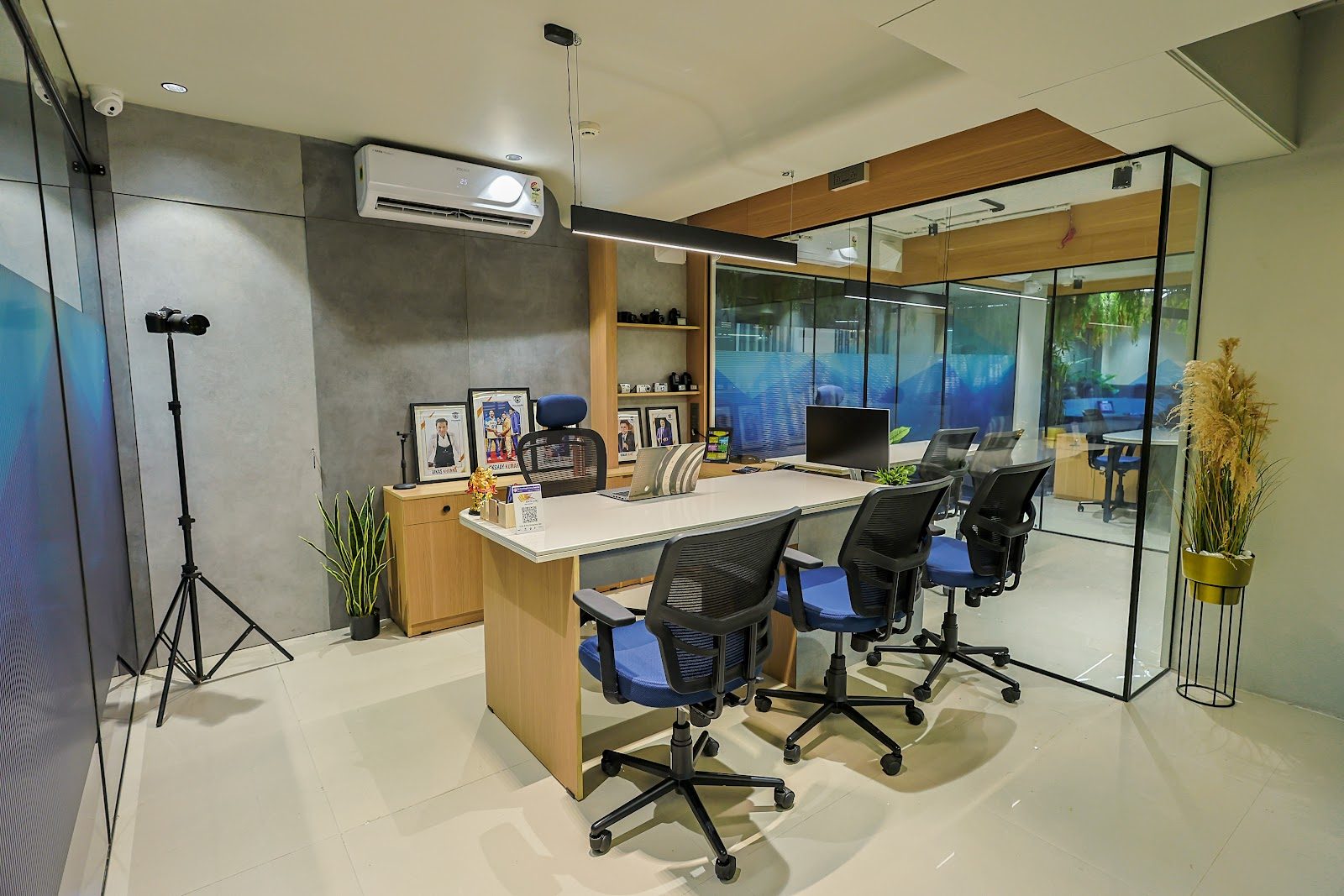 Max Media Academy